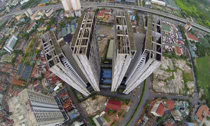 Tòa nhà hình trang sách có vườn treo độc đáo ở Hà Nội