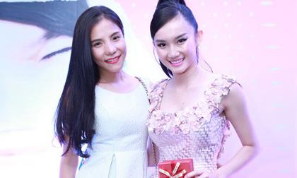 Mỹ An đẹp như công chúa trong tiệc mừng sinh nhật lần thứ 18