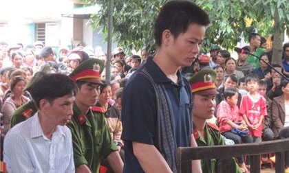 Nước mắt ông bố đánh chết con gái vì để mất bao tiêu