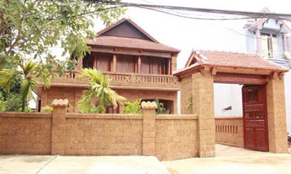 Cổng đá ong nghệ thuật: Nét quê khác người của đại gia