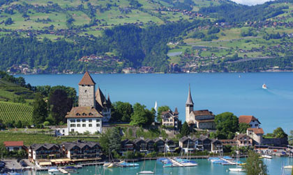 Trượt tuyết vào mùa hè ở Jungfraujoch