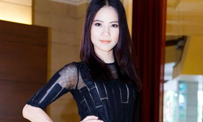 Hoa hậu Trần Thị Quỳnh rạng rỡ với dạ hội đen tại Hà Nội