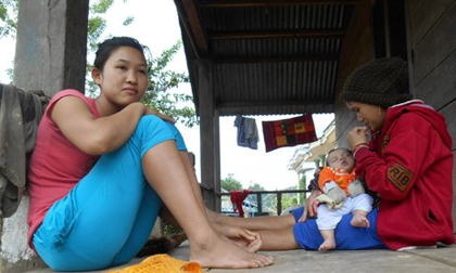 Bí ẩn bộ tộc "xinh như mộng", chuyên bắt đàn ông về làm chồng