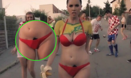 Mẫu nữ "nhận rổ đá" với màn đút di động vào quần nhỏ