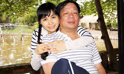 Trang Nhung nhận lời cầu hôn vào ngày chồng bị tuyên án