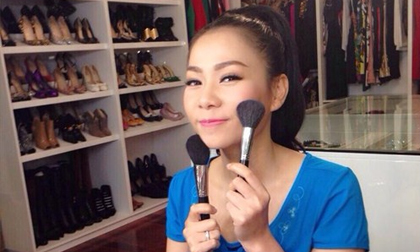Thu Minh tiết lộ tủ giầy hàng hiệu hoành tráng