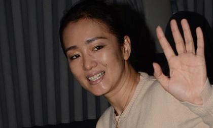 Củng Lợi lộ mặt mộc thâm đen, nhợt nhạt