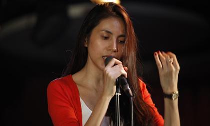 Thủy Tiên tự tin với gương mặt gầy gò không son phần