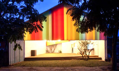 Nhà bảy sắc cầu vồng vui mắt ở Sài Gòn