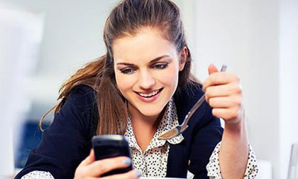 8 thói quen trong cuộc sống hiện đại có thể khiến bạn tăng cân