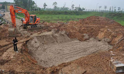 HN: Đường ống nước gặp sự cố, 70.000 hộ dân lại mất nước