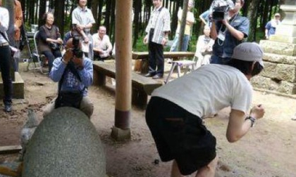 Ngôi đền chữa bệnh trĩ ở Nhật