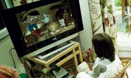 Mẹo cực hay “cai nghiện” tivi cho trẻ