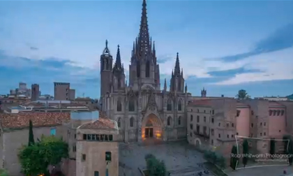 Du lịch thành phố Barcelona đẹp như mơ trong... 2 phút