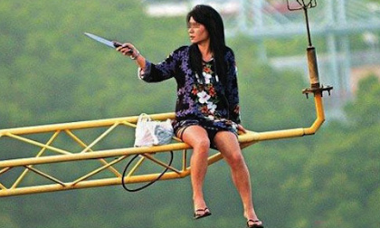 Cận cảnh những pha tự tử kinh hoàng của giới trẻ vì tình