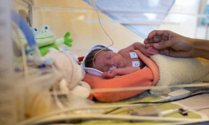 3 trẻ sinh non tử vong vì khăn lau khử trùng