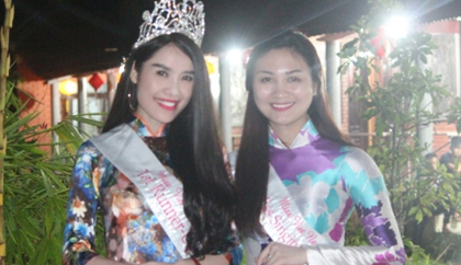 Quế Vân đội vương miện Á hậu hát từ thiện ở chùa