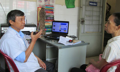 Gần 40 năm chia sẻ bài thuốc quý từ quả sung giúp bệnh nhân đánh tan sỏi mật