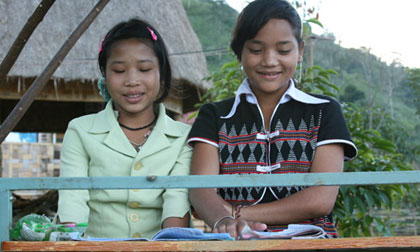 Ngôi làng đặc biệt có người nói được 20 thứ tiếng khác nhau