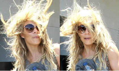 Sao nữ với mái đầu tổ quạ kinh dị bởi gió