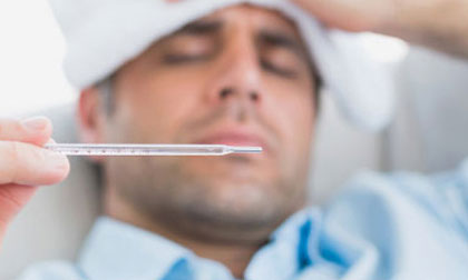 Phân biệt nhanh 'sốt xuất huyết' và 'sốt rét'