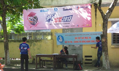 Chở sĩ tử đi thi, nữ sinh tình nguyện bị xe ôm dùng dao đâm