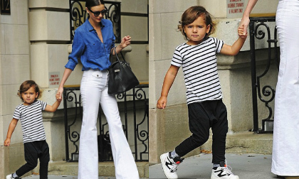 Flynn ngày càng thời trang và cá tính bên mẹ