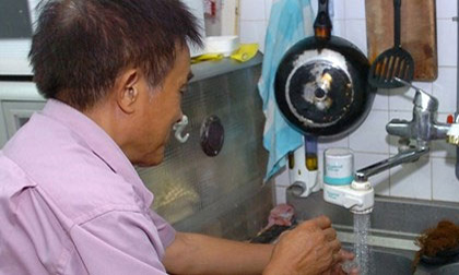 Người Hà Nội uống nước "hóa chất"?