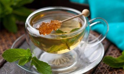 Những người không nên dùng trà xanh với mật ong