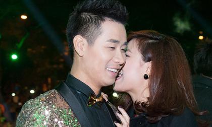 Bắt gặp Hoàng Thùy Linh thân thiết với Nguyên Khang