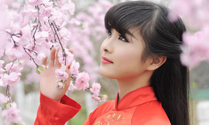 'Crying girl' mộng mơ giữa vườn thượng uyển