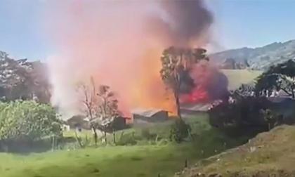 Nhà máy pháo hoa nổ như bom