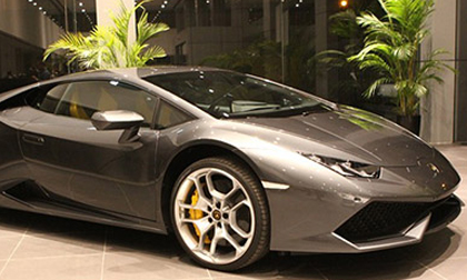 Lamborghini Huracan đầu tiên ở Việt Nam giá 16 tỷ đồng