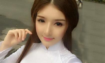 Facebook hot girl tuần qua: Chiếc mũi cứng đơ của Lilly Luta
