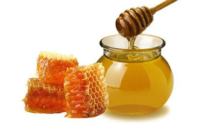 Mặt nạ khắc phục da khô nhanh chóng với mật ong