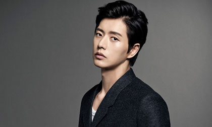 Sao thứ 'Vì sao đưa anh tới' khoe vẻ nam tính, sang trọng trên tạp chí