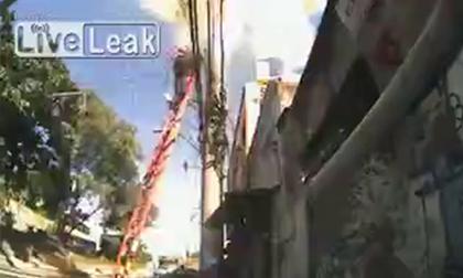 Anh thợ điện may mắn thoát chết