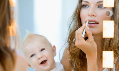 10 mẹo làm đẹp nhanh chóng cho bà mẹ sau sinh