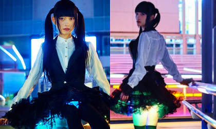 Cô gái gây chú ý với chân váy phát sáng trên phố