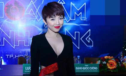 Tóc Tiên bỏ show về nước để 'đối đầu' Hoàng Thùy Linh