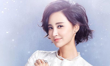 Trương Hâm Nghệ khoe vẻ đẹp thanh tú trong bộ ảnh mới