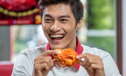 Lâm Vinh Hải mê mẩn món khoái khẩu 