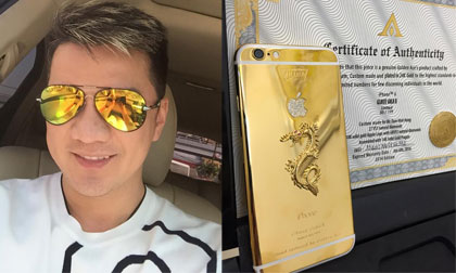 Đàm Vĩnh Hưng khoe điện thoại dát vàng 24K khắc tên mình