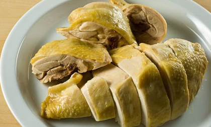 Những người không nên ăn thịt gà