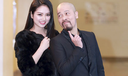 Đức Hùng bảnh bao với vest 'đọ dáng' cùng Hoa hậu Ngọc Anh