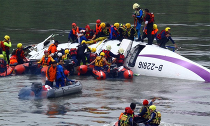 Vụ tai nạn máy bay tại Đài Loan: Số người thiệt mạng đã lên đến 40