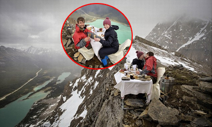 Bữa tiệc lãng mạn ở trên đỉnh núi có 1-0-2 của cặp vợ chồng trẻ