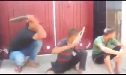 Khổ thân anh chàng rơi vào bẫy của chúng bạn