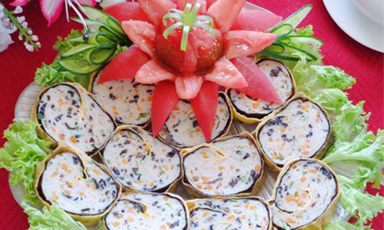 Chả tôm cuộn rong biển lạ miệng ngày Tết