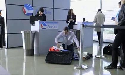 'Múp' như sumo chỉ vì hành lý quá tải